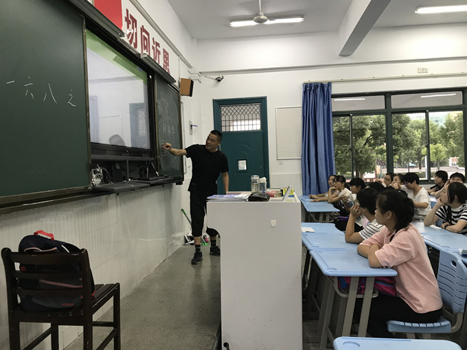 3班3_副本.jpg 3班3_副本.jpg