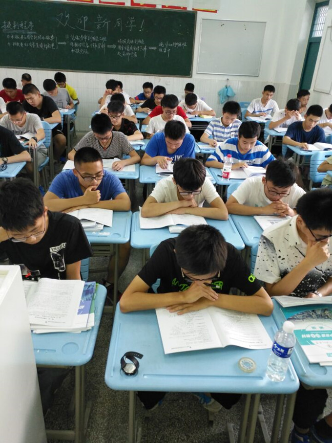 17班2_副本.jpg 17班2_副本.jpg