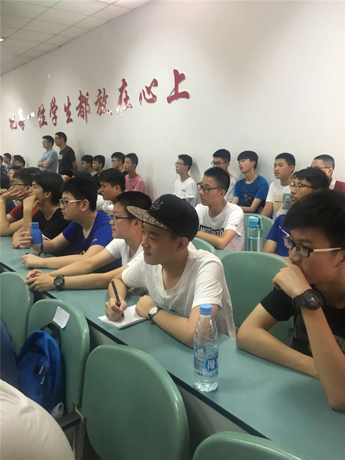 室内学习5.jpg 室内学习5.jpg