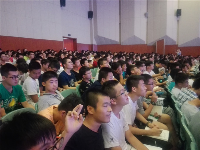 C:\Documents and Settings\Administrator\桌面\高一（12）班宣传稿五\高一（12）班宣传稿五\IMG_20170724_185700.jpg