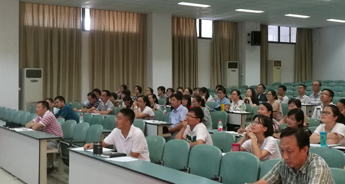 教师1_副本.jpg 教师1_副本.jpg