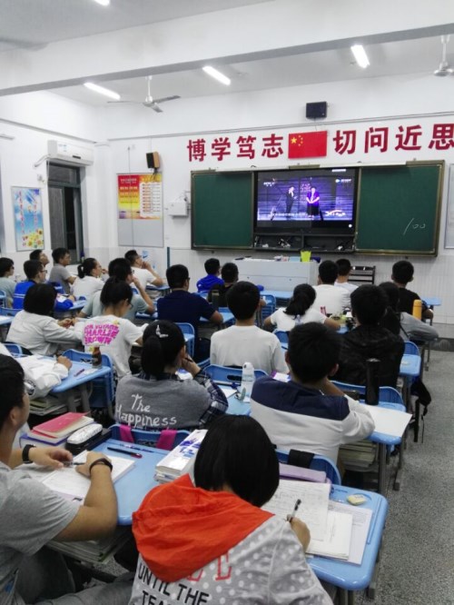 8班_副本.jpg 8班_副本.jpg