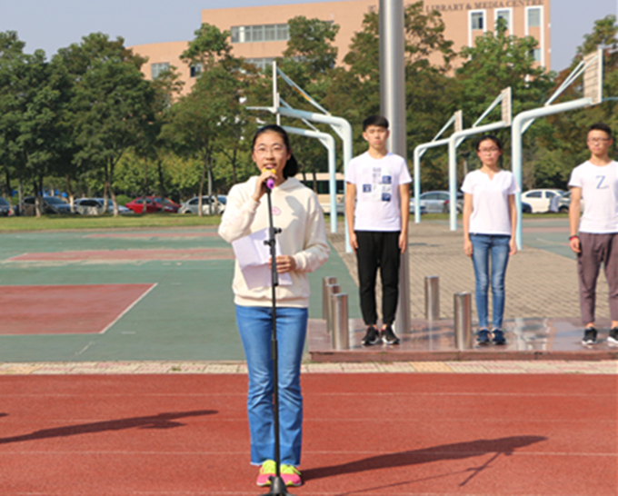 校学生会主席曾子欣同学.jpg