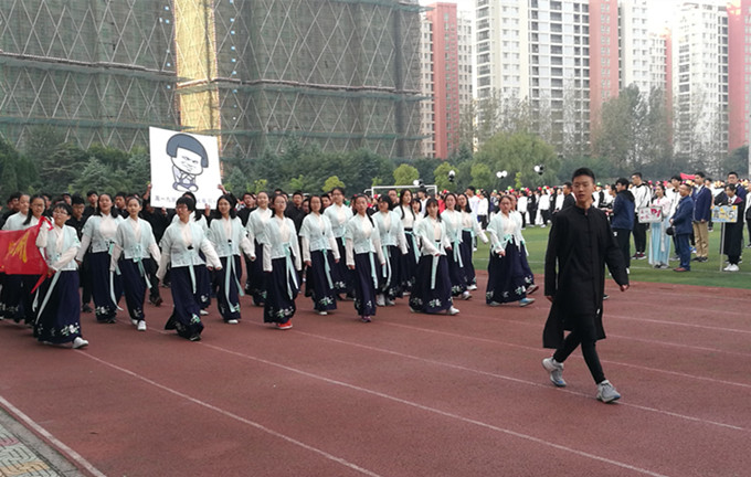 9班 汉服队_副本.jpg