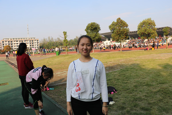 正在准备三级跳的体育委员_副本.jpg