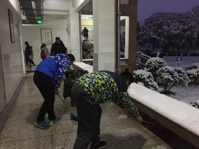 雪2_副本.jpg 雪2_副本.jpg