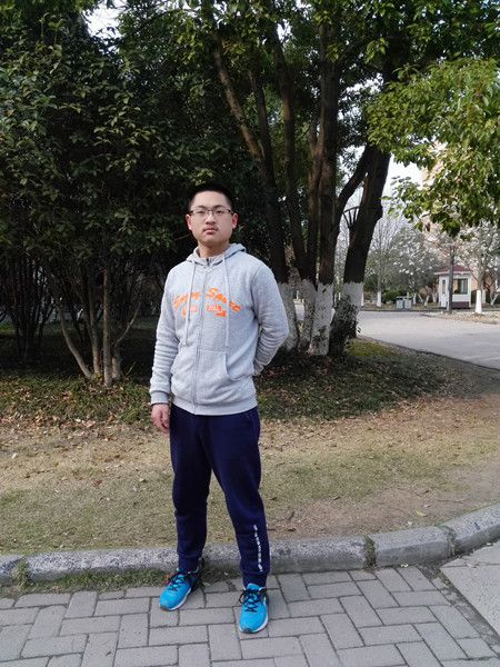 高二(8)班先进个人.jpg 高二(8)班先进个人.jpg