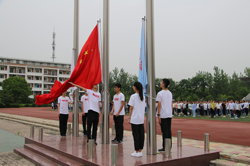 旗手出旗1.JPG