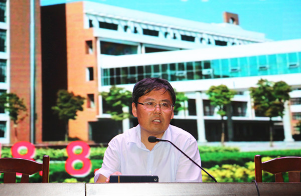 吴校.jpg