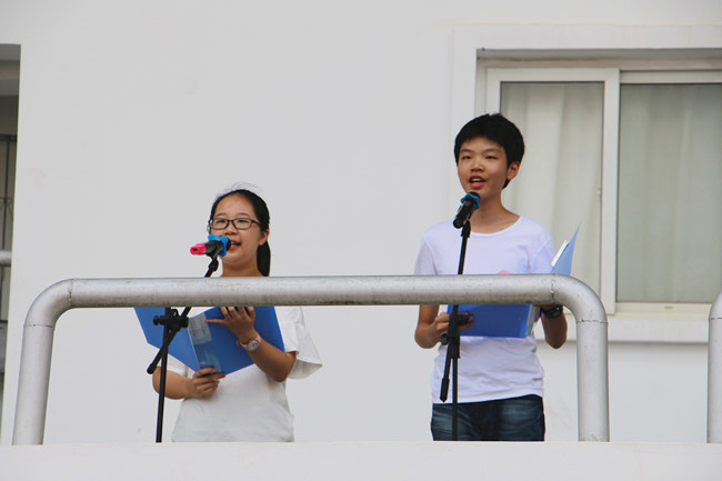 学生代表.JPG