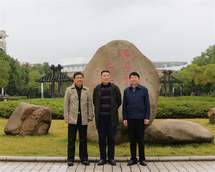 徐贵祥3(1).jpg