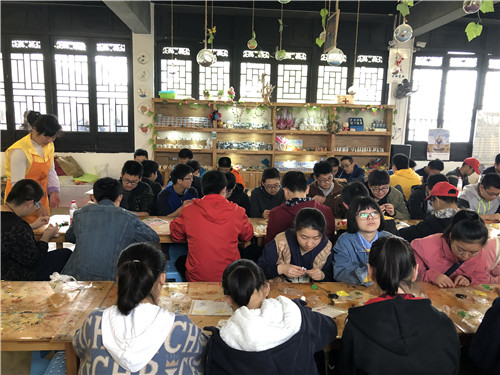 4d83f36e3b5b3512.jpg 4d83f36e3b5b3512.jpg