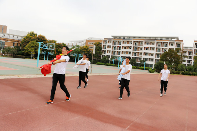 昂首向前.JPG