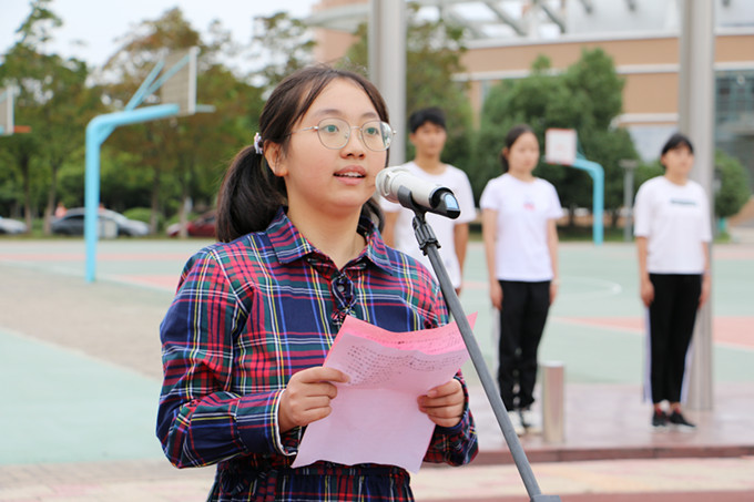 演讲.JPG