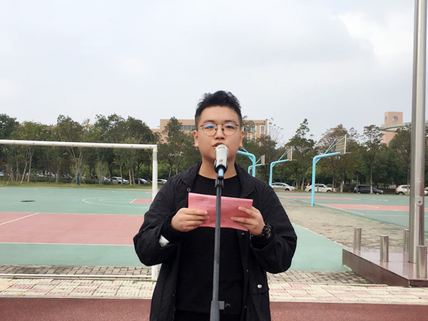 演讲.JPG