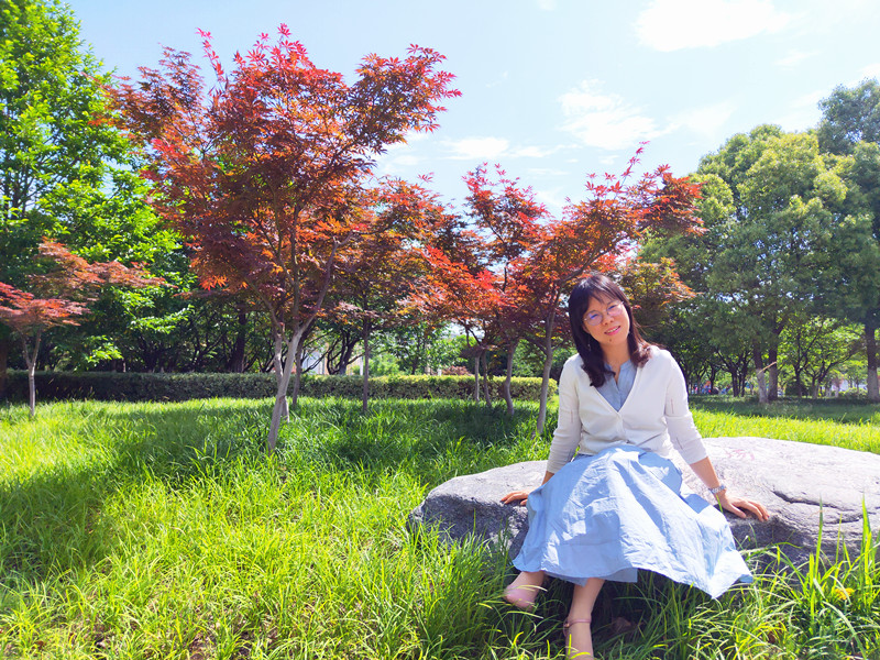 黄艳艳1.jpg 黄艳艳1.jpg