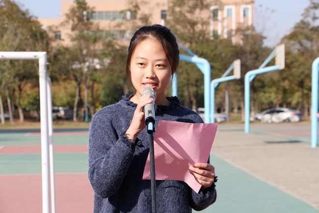 演讲.JPG