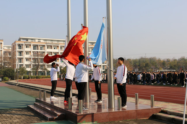 旗手升旗1_副本.jpg 旗手升旗1_副本.jpg