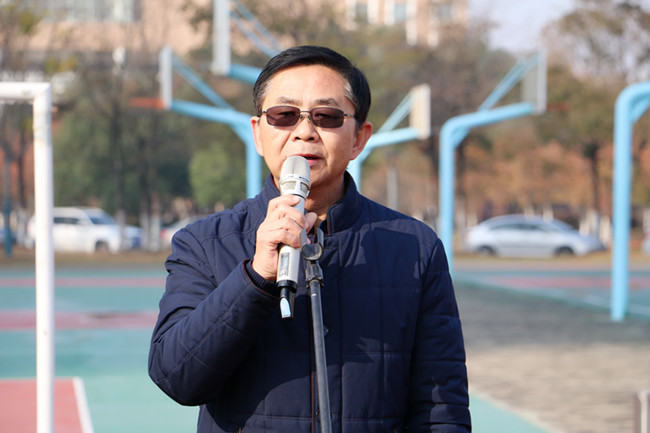 王校_副本.jpg 王校_副本.jpg