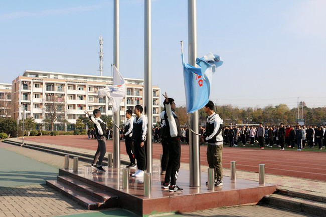 升旗2.JPG