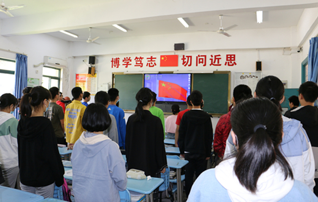 升国旗_副本.jpg