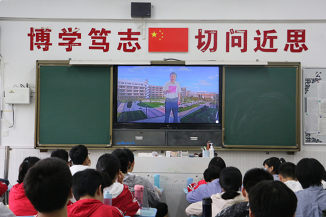 吴校2.jpg