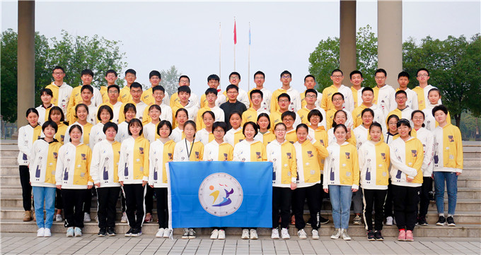 合影.jpg 合影.jpg