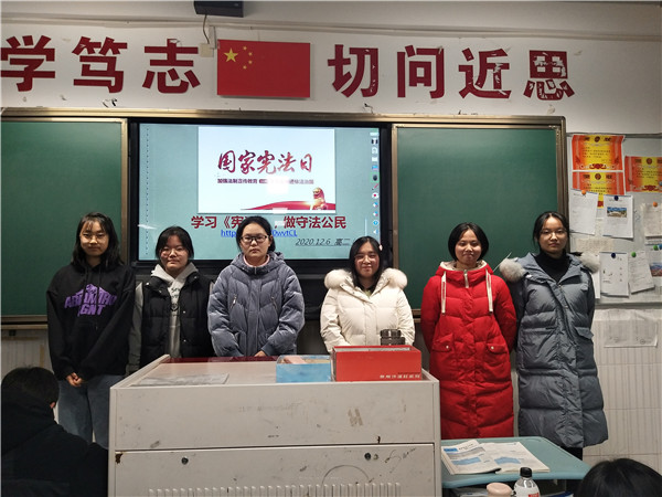 22班2_副本.jpg 22班2_副本.jpg