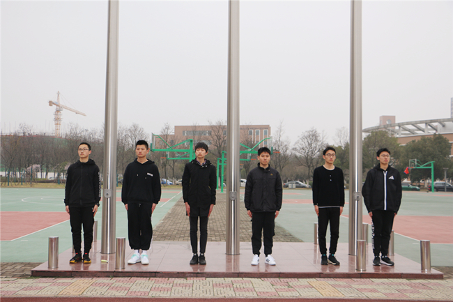 升旗手2.jpg