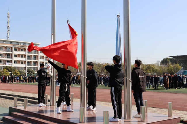 升国旗.JPG