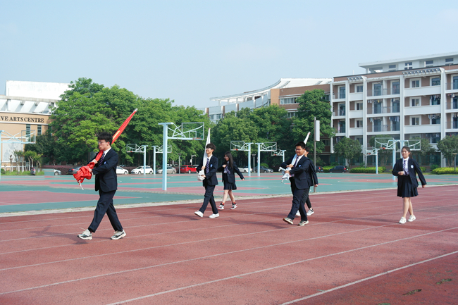 正步踢踏.JPG