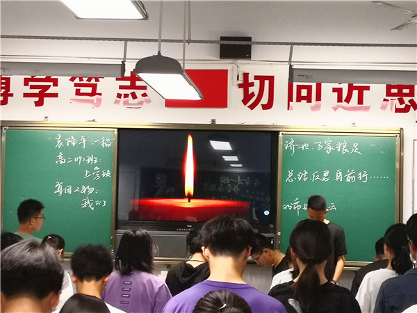 A085053E90DA5AD4C180BF356F28B2FC.jpg A085053E90DA5AD4C180BF356F28B2FC.jpg