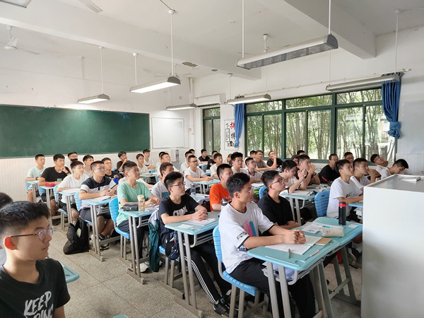 14班照片1.jpg 14班照片1.jpg