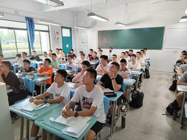 14班照片2.jpg 14班照片2.jpg