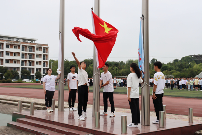 升国旗_副本.jpg