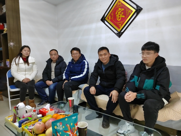 年后家访1.jpg
