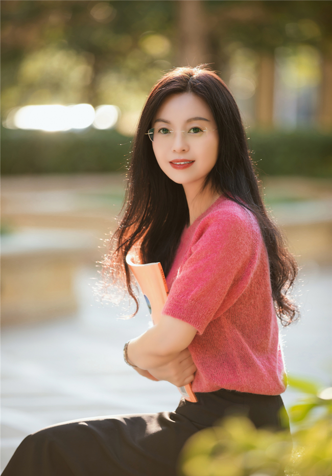 吴晓莉_副本.jpg