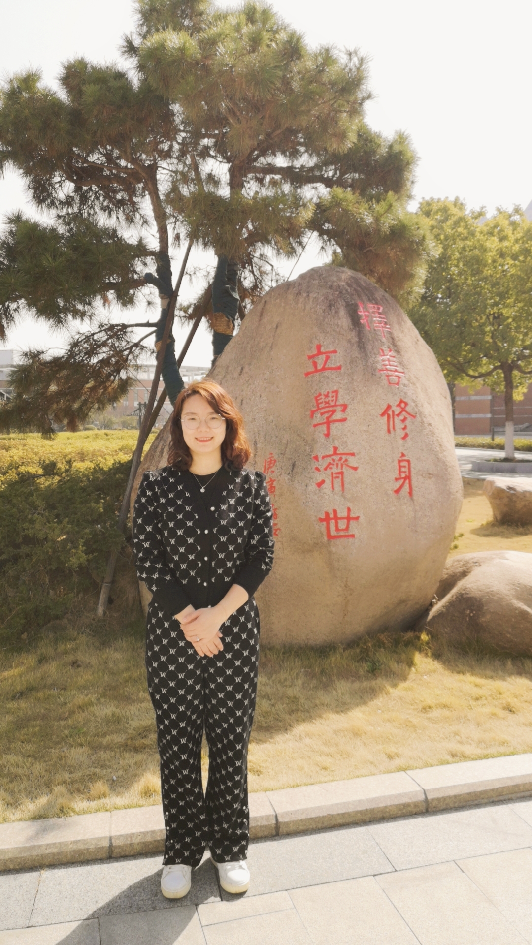 胡燕.jpg 胡燕.jpg