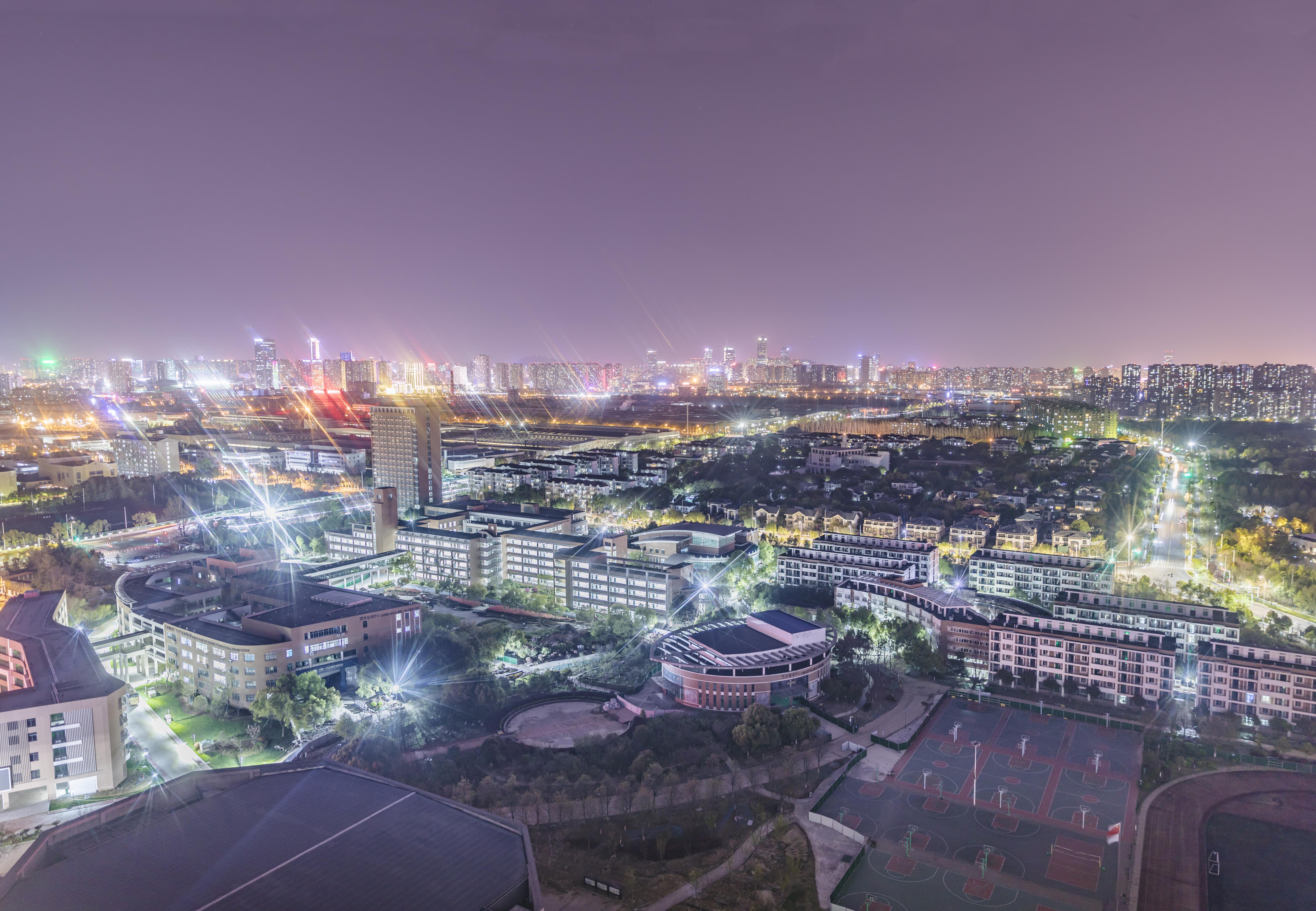 夜幕下校园全图.jpg 夜幕下校园全图.jpg