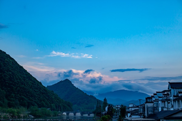 25班 山色空蒙雨亦奇.jpg 25班 山色空蒙雨亦奇.jpg