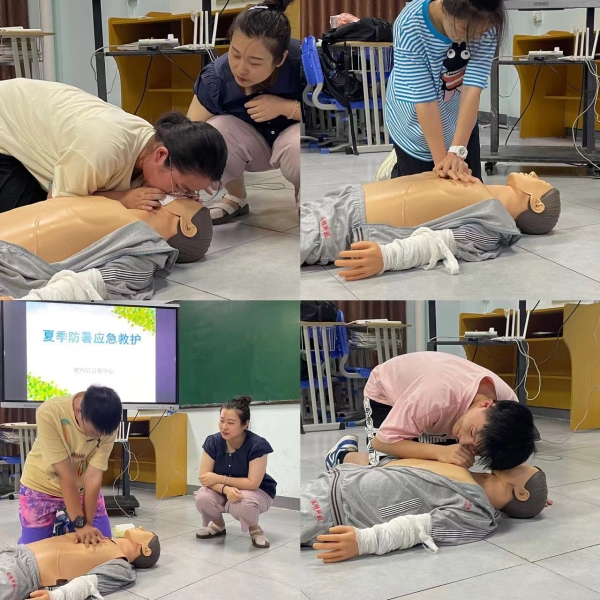 高三7班暑期职业体验 (4)_副本.jpg 高三7班暑期职业体验 (4)_副本.jpg