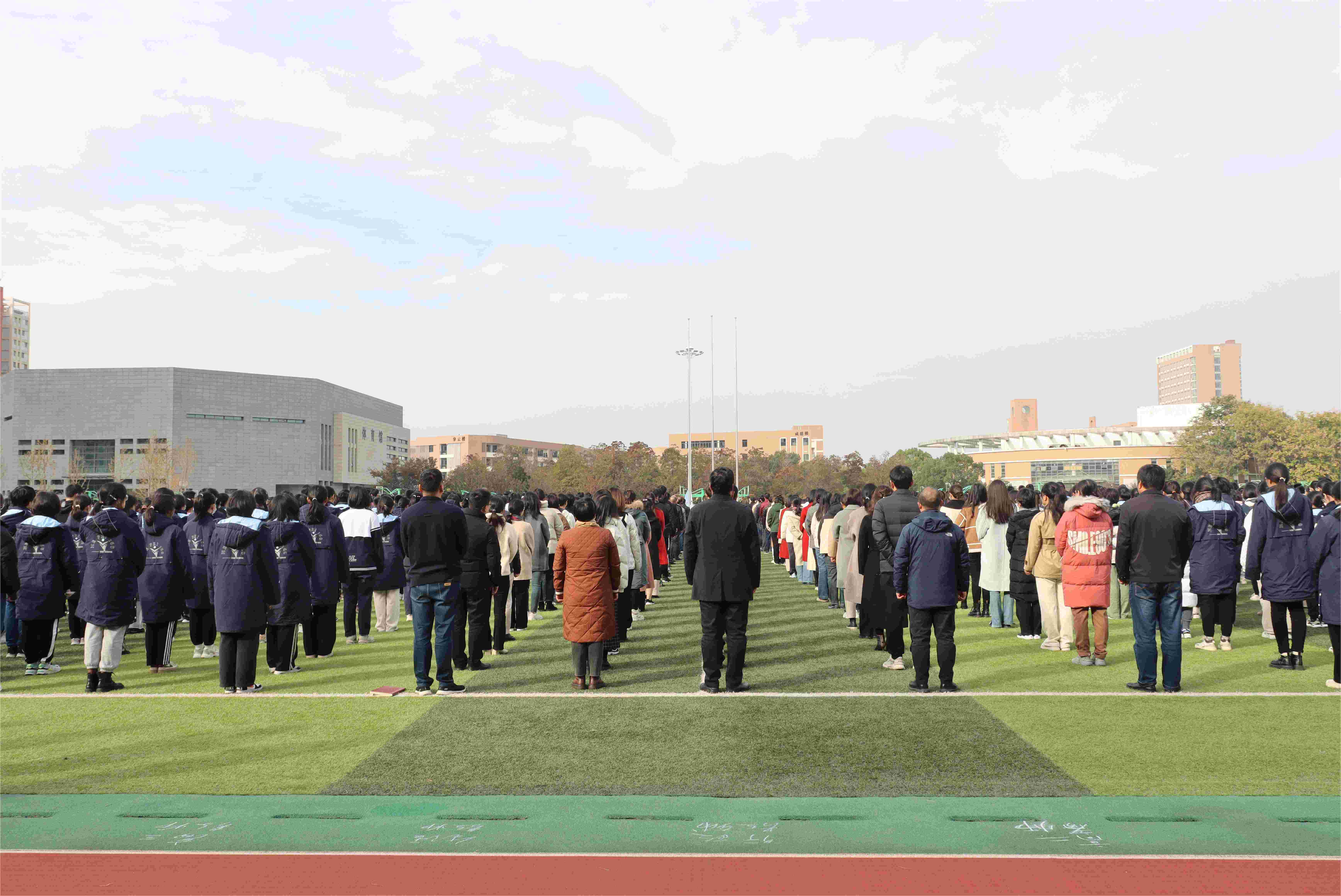 背面合照(1).jpg