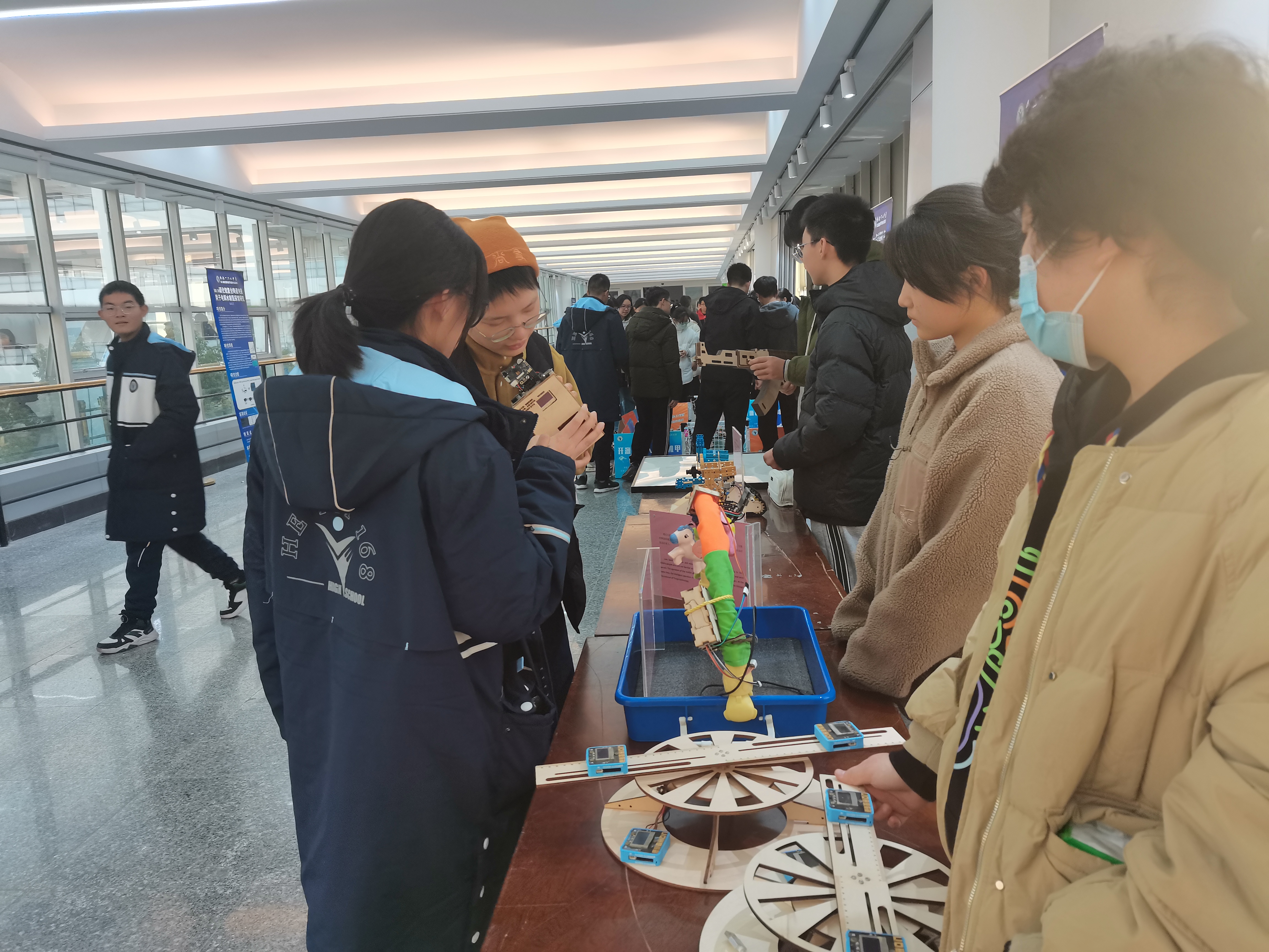 创新展示1.jpg 创新展示1.jpg