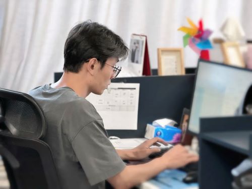 1758160549785 640 (1)