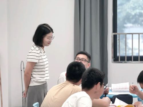 1758160601686 640 (4)