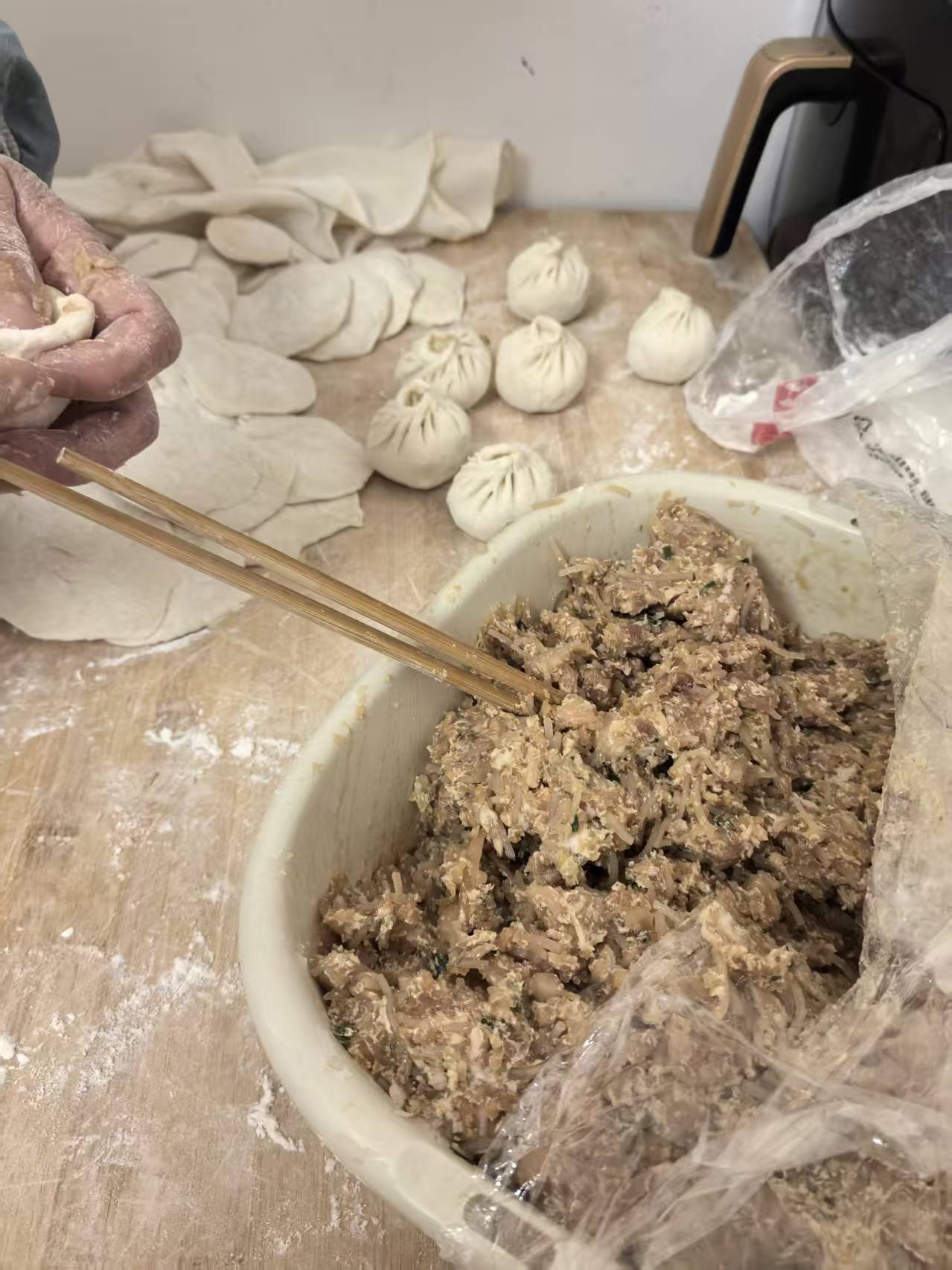 mmexport1765859972361