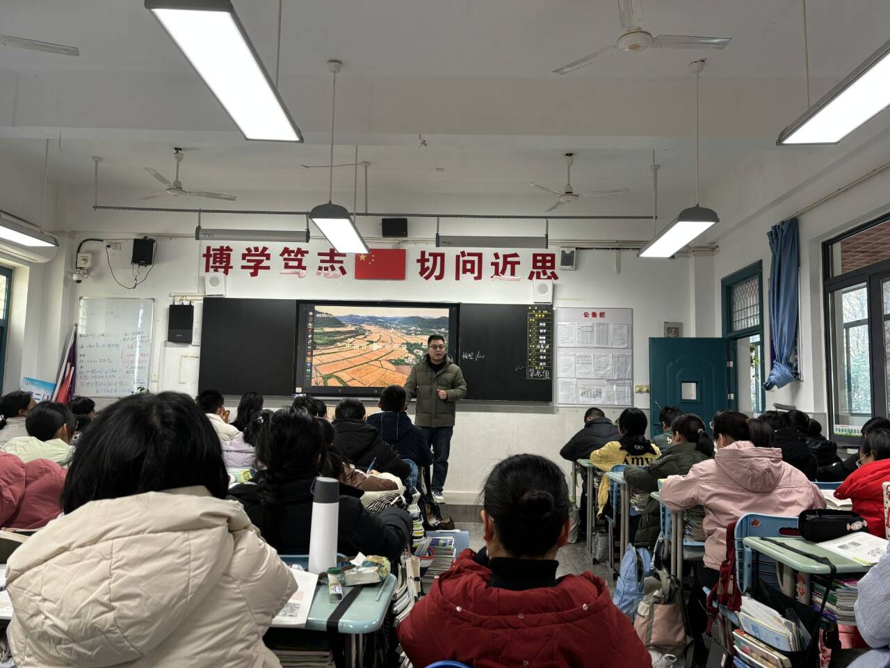 9c8de3c5bff1543ed0965d68ce603fbe_720