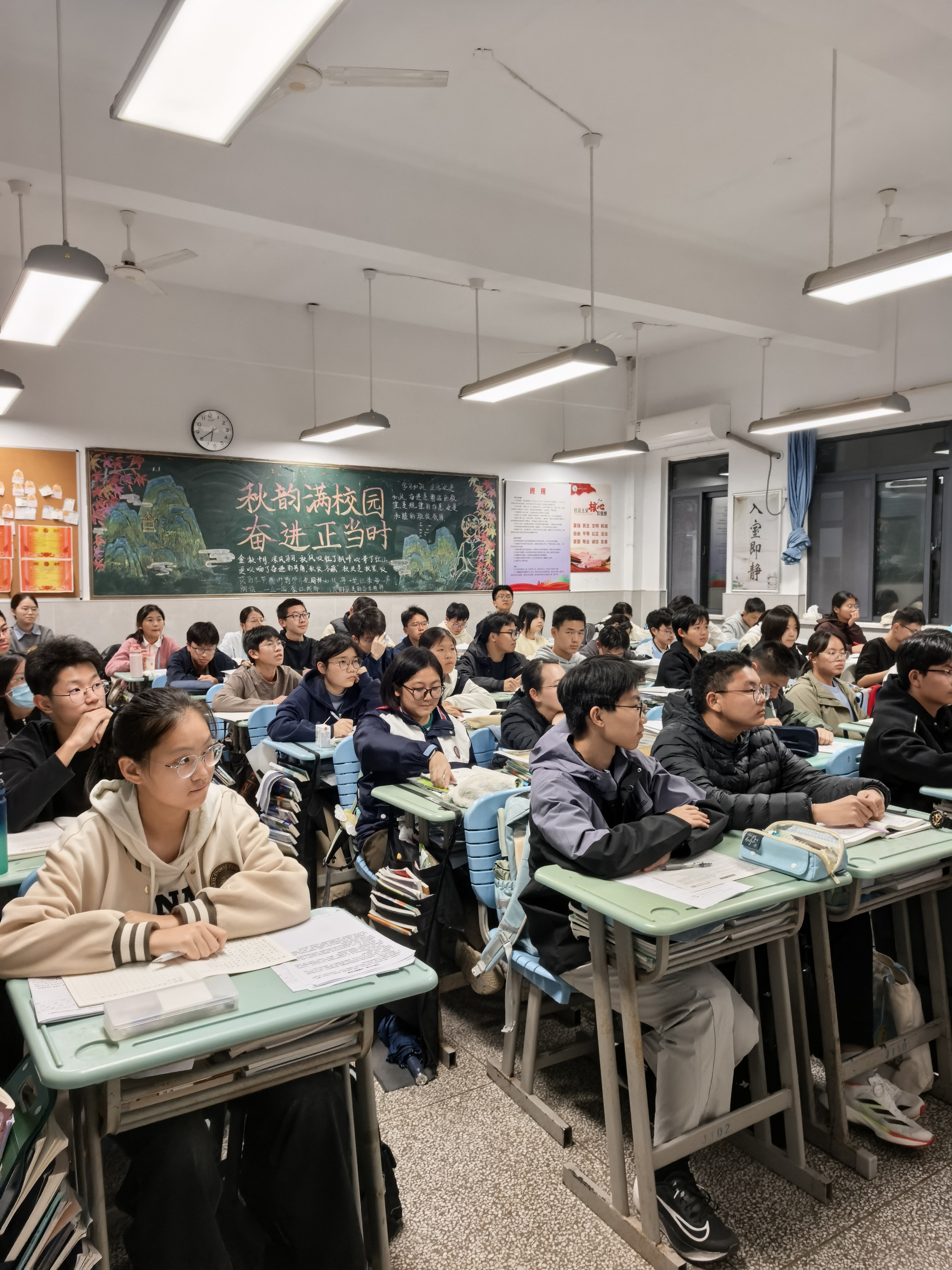 19B5E8B72E7AD38811F3FA7F130DB44F