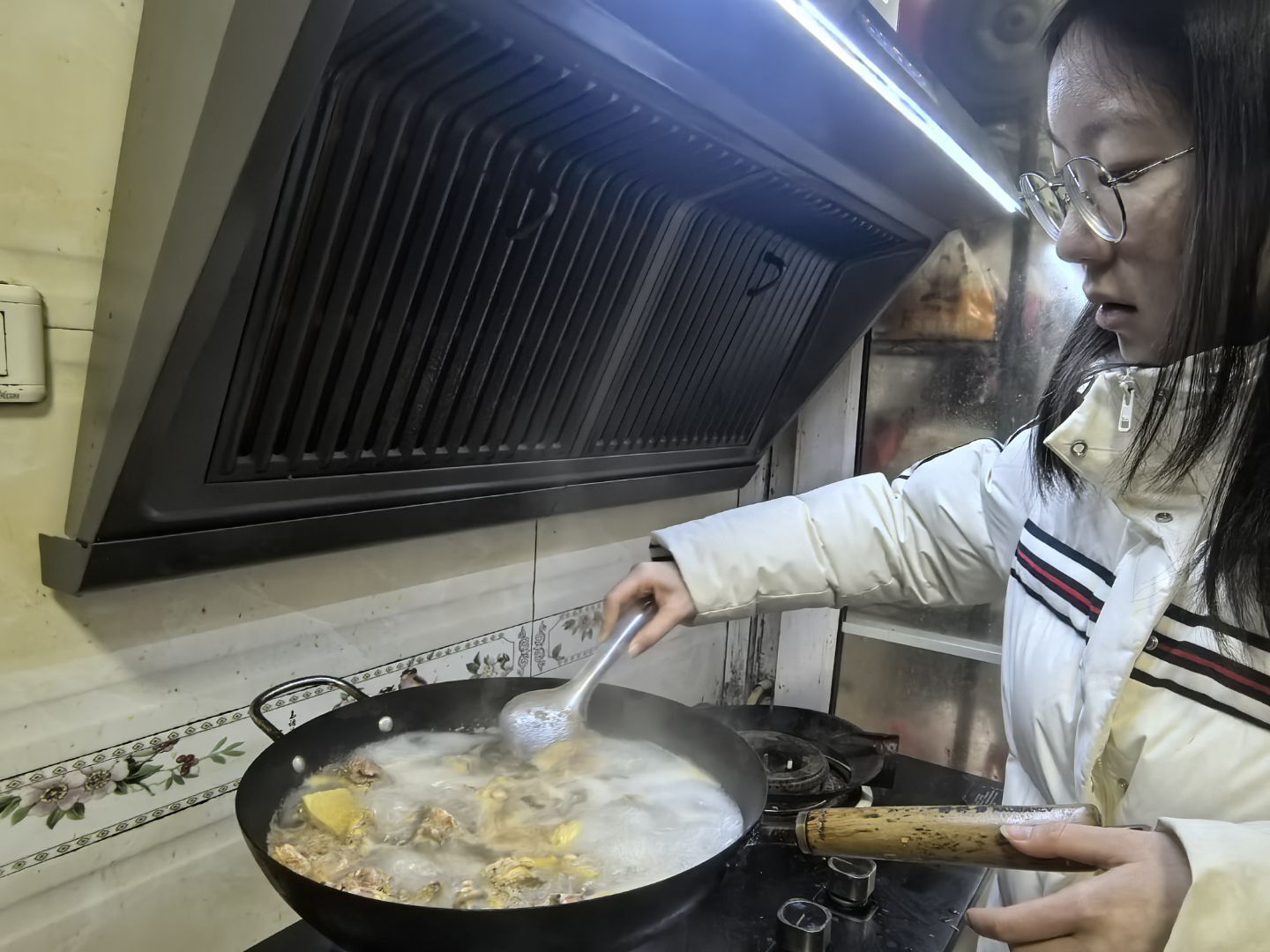 NR8AVjViQ1FBM016QTBNVFl4TnpGaUw1TnBzUUpKSkEhIQUAcXVuZ3o!