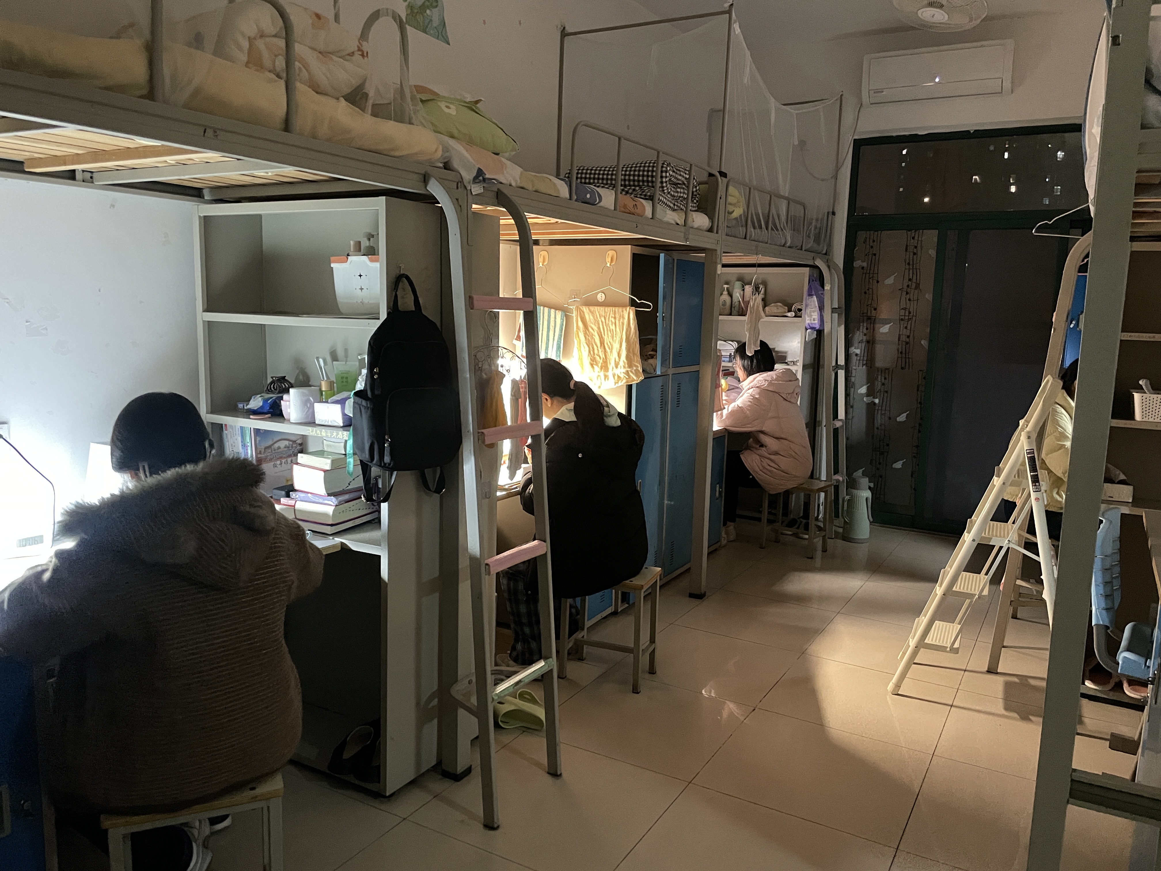 D016CD204F47A83D48B1AED4EF159629